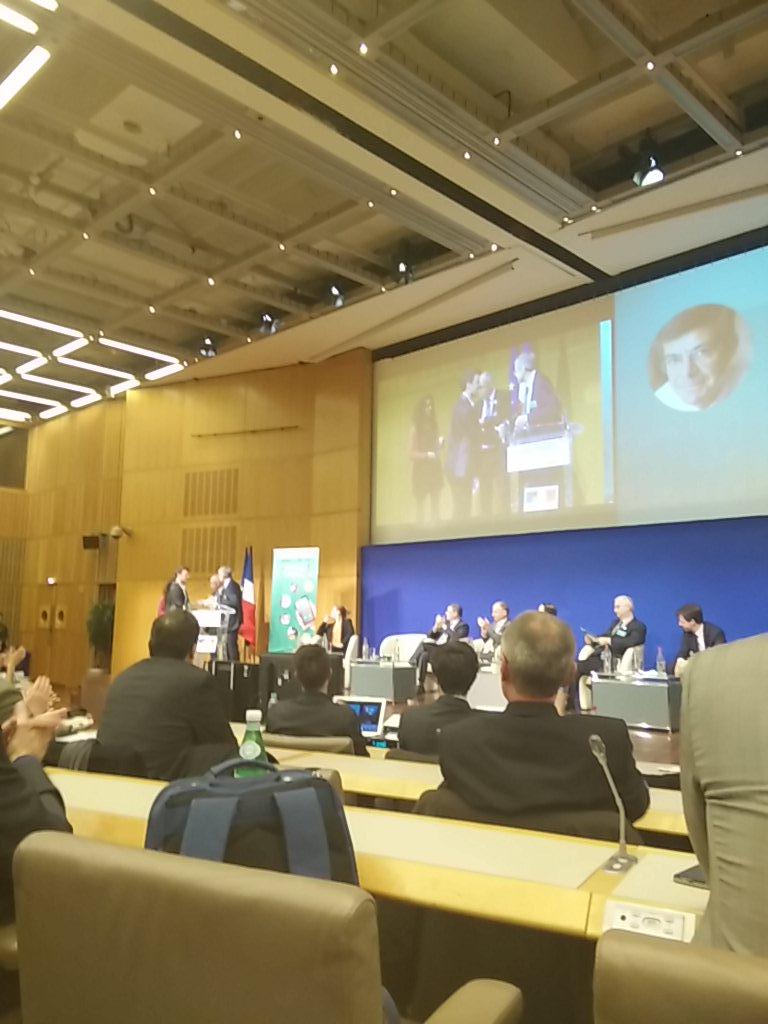 adrien_jeanneau's tweet image. Myeggbox remporte le prix BNP #CSC15