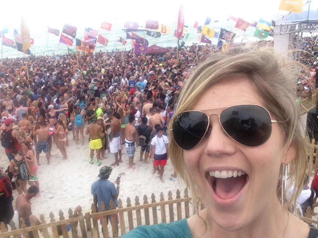NatalieStovall's tweet image. Mega beach party selfie! #SpringBreak15
