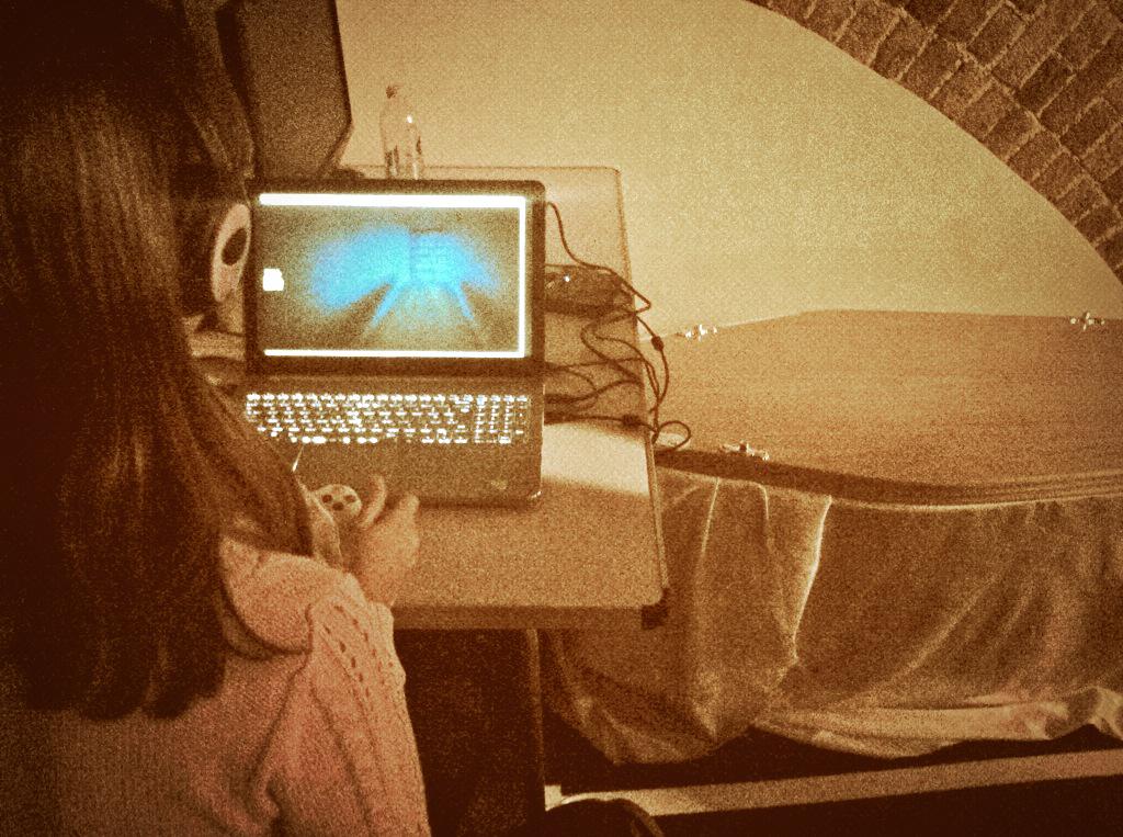 Believe it or not, the other player is inside that coffin, wearing an Oculus <a href="/Taphobos/">Taphobos</a> #EGXRezzed