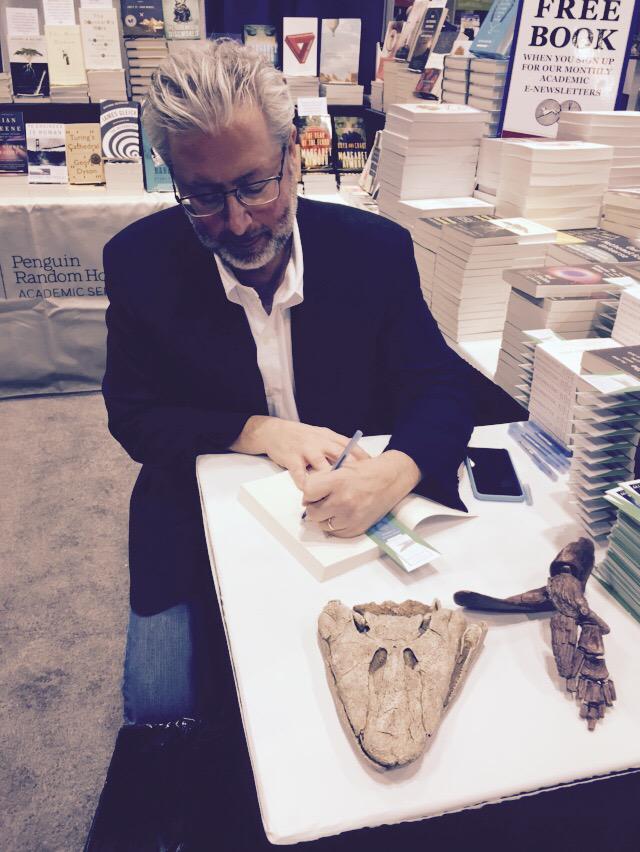 biotushie's tweet photo. #eptpush @ljcallies fascinating speaker Neil shubin about finding intermediate fossils between fish and tetrapods http://t.co/QgwZvLyB6d