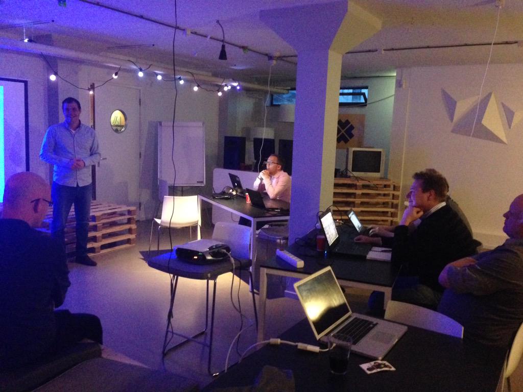 Lojanda's tweet image. Kicking off our Salesforce Lightning Development evening @Beethree_nl ! #golightningfast