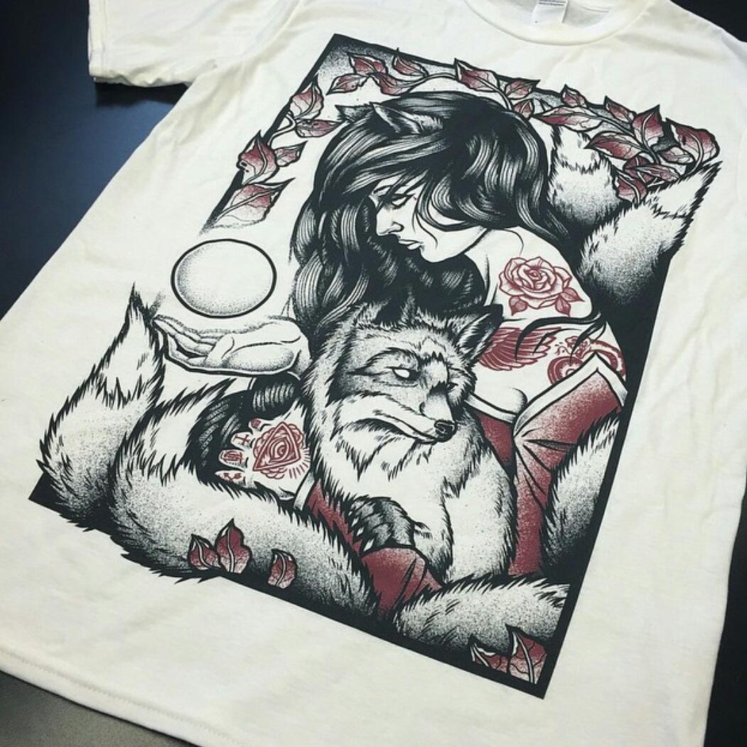 HardTimes_UK's tweet photo. Who likes our #leagueoflegends inspired top and will be grabbing one on the 27th march or at #mcmexpo birmingham? http://t.co/iyKB9QImKt