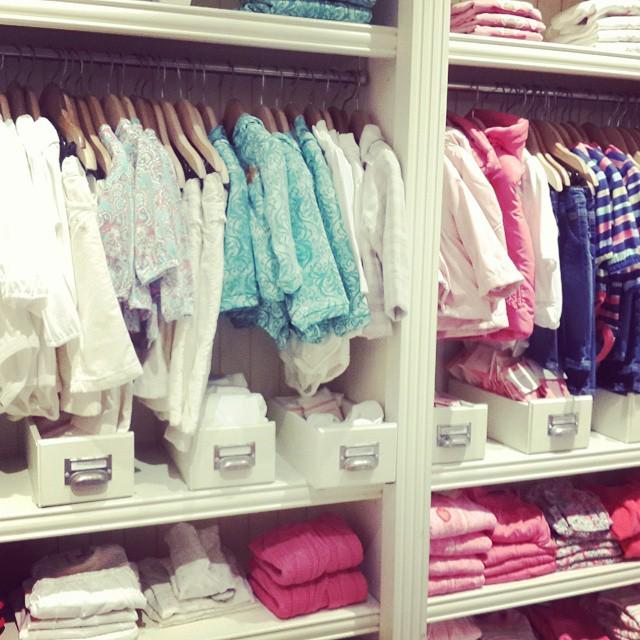 maruluzar's tweet photo. Debilidad por los percheritos de nena de @mimoandcooficial #mimoandco #britishstyle http://t.co/I99Q0Yjo4B