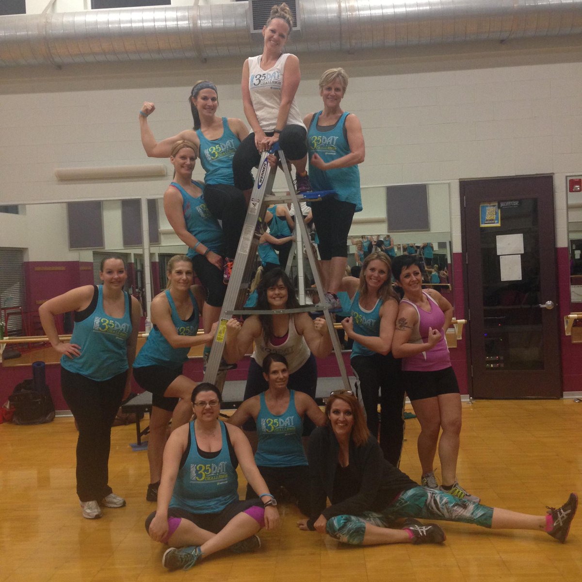 josum88's tweet photo. #35DayChallenge  We're actually in it for #365DayChallenge.  Love these ladies!  #jazzerciserulesourworld http://t.co/r3GCx9yOLN