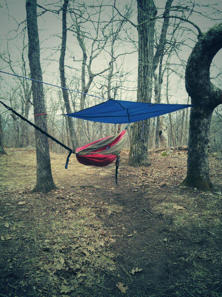 DailyDoseDaily's tweet photo. @ENOHammocks #NoTentNeeded #hiking #nature #HomeForTheNight http://t.co/muIIWJE2Or
