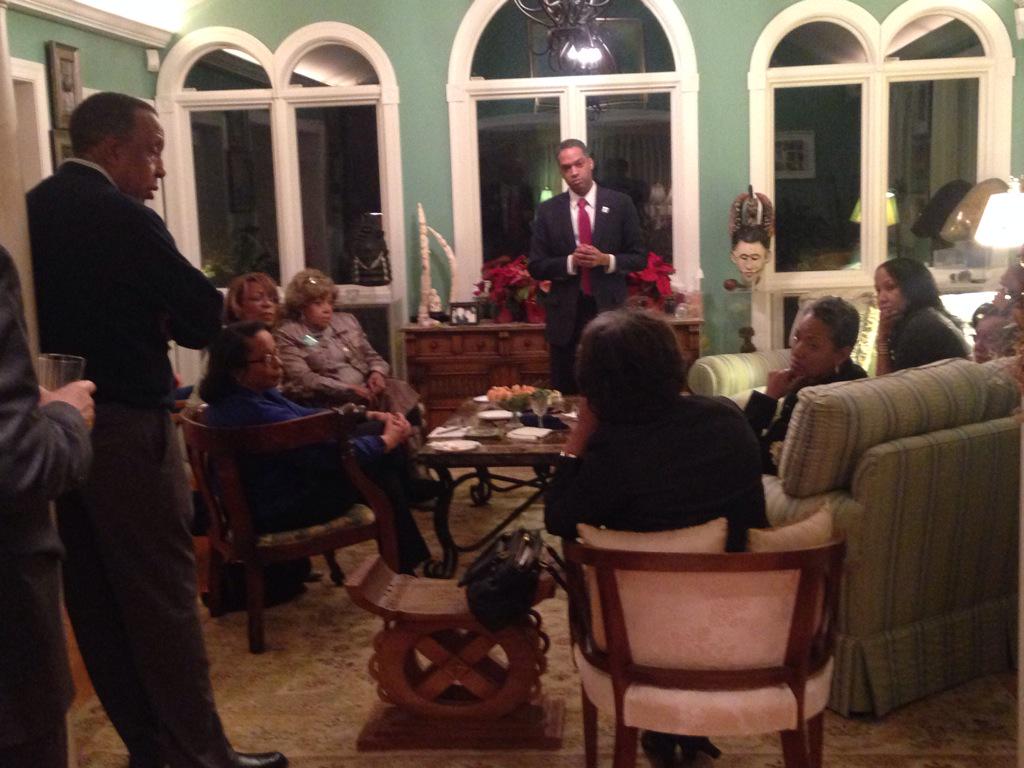 .@brandonttodd discusses aging-in-place initiatives he will champion at #ColonialVillage meet & greet #Ward4Proud