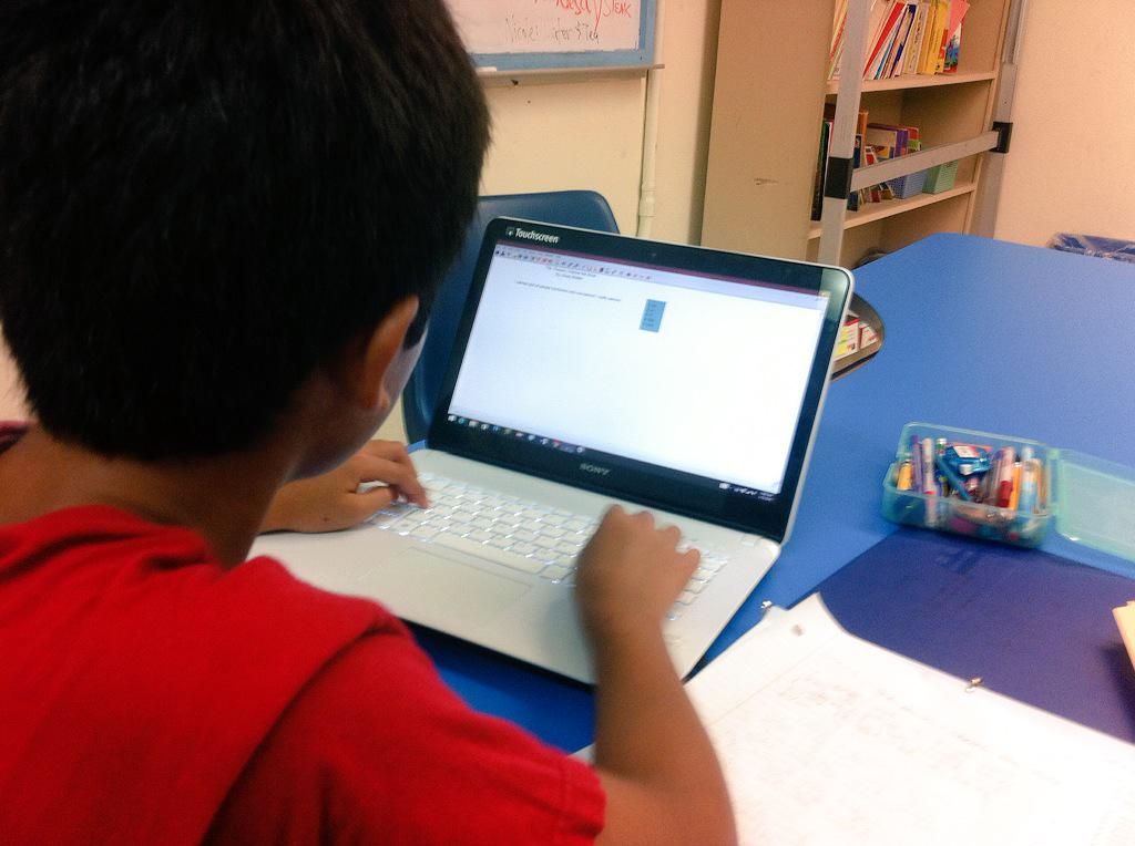 WinniPC's tweet photo. #SOLO6 Write-Out-Loud for Writing #DLDay #PSStech #WSRES http://t.co/ieK8mm21mD