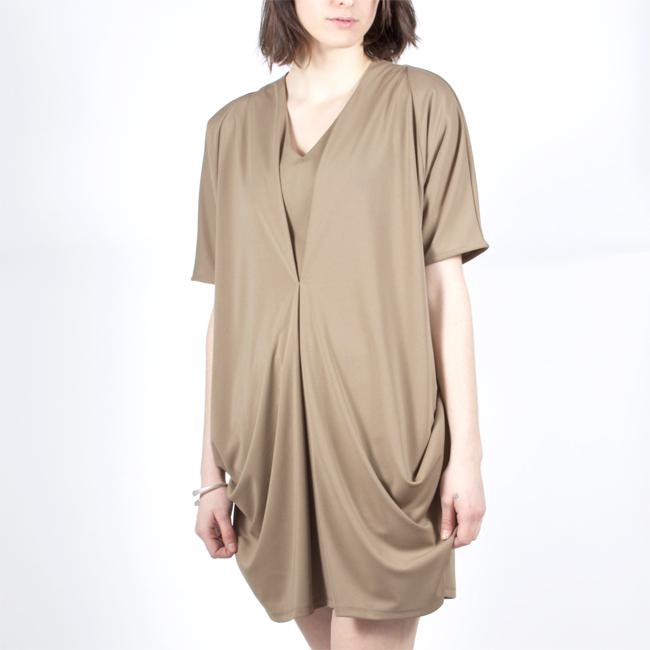 8telier's tweet photo. Meet the Natasha tunic/dress in desert khaki w/ draping. Perfect for spring &amp; summer #modern #drapeytop #pacificplace http://t.co/cgTrTkk5JQ