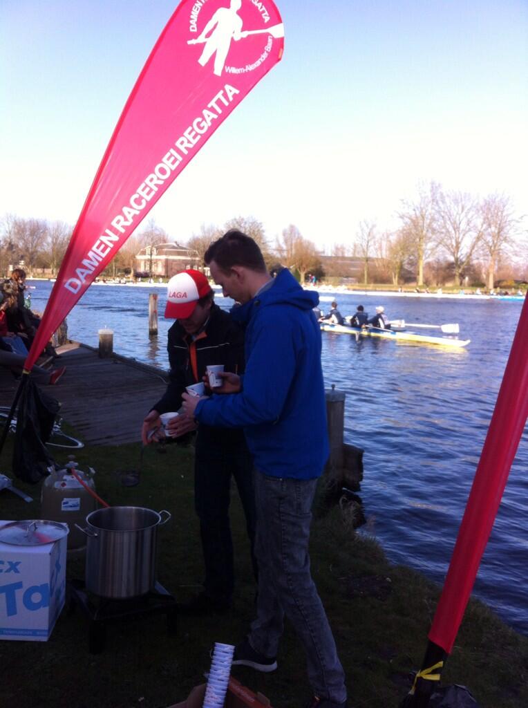 RaceroeiRegatta (@raceroeiregatta) on Twitter photo Komend weekend delen wij op de <a href="/Roeivierkamp/">HeinekenRoeivierkamp</a> weer gratis chocomel uit voor iedereen! Kom jij bij ons opwarmen? #DRR Komend weekend delen wij op de <a href="/Roeivierkamp/">HeinekenRoeivierkamp</a> weer gratis chocomel uit voor iedereen! Kom jij bij ons opwarmen? #DRR