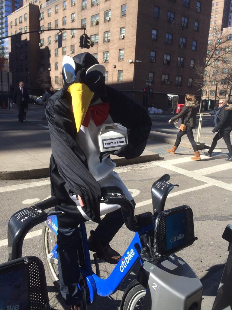 partyboxnyc's tweet photo. . @thehouseoflh Party Penguin is on his way with your FREE MINI BOX #PartyinaBox http://t.co/e1PVaqyfob