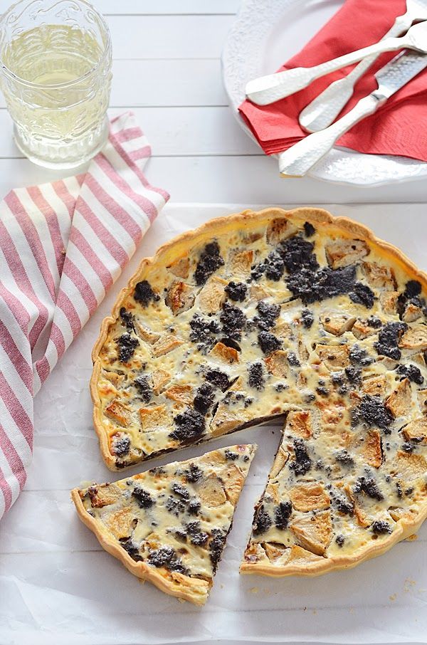 Hoy os proponemos una receta de <a href="/quecosatandulce/">Yaiza ¡Qué cosa tan dulce! 🍰</a> que nos ha encantado: Quiche de morcilla y manzana.  #Farcedo
