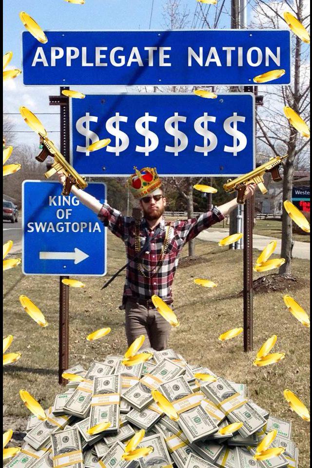screamapillar's tweet photo. Having a swagged out birfday 💰🎩🎁 #kinginit http://t.co/XNmMBOWv1n
