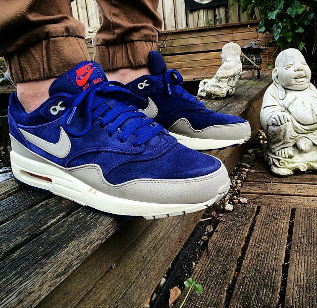 AirMaxSolo's tweet photo. Nike Air Max 1 Royal Blue. http://t.co/slbSXqcb70