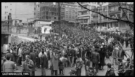1995 Gazi Mahallesi Direnişini Unutma Unutturma!
Gün gelecek devran dönecek katil devlet hesap verecek!
#GaziDirenişi