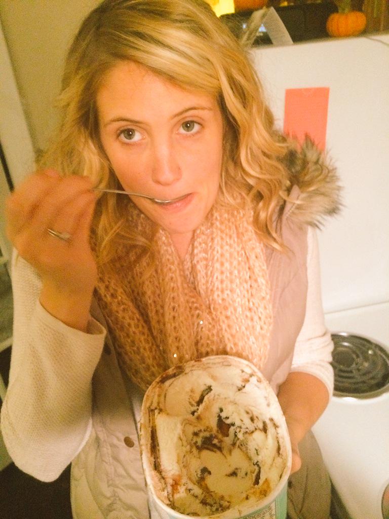 Tgroff31's tweet photo. 50 days @aimesbess and then you can have all the ice cream you want while we soak up the sun in Mexico #illpayforthis http://t.co/2jsznhditV