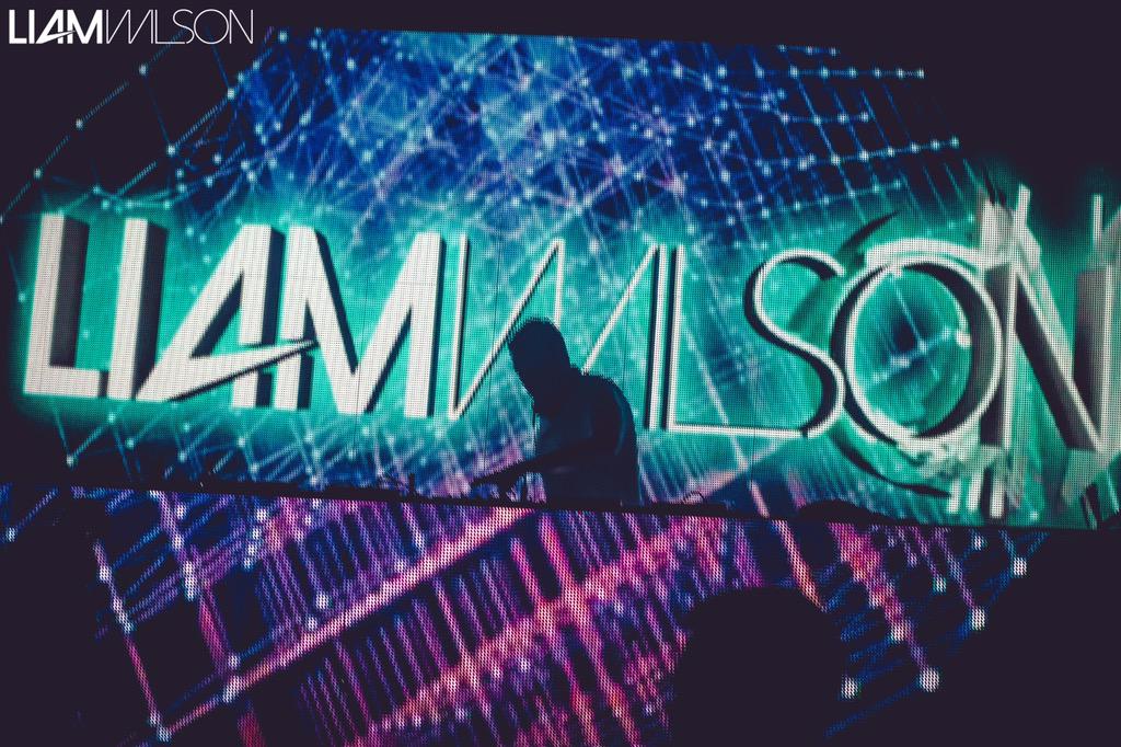 djliamwilson's tweet photo. More cool shots from @officialcream last week! #trance #creammarch #trancefamily http://t.co/p3qMIFbqyQ