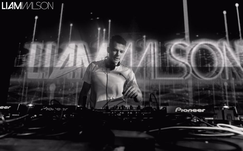 djliamwilson's tweet photo. More cool shots from @officialcream last week! #trance #creammarch #trancefamily http://t.co/p3qMIFbqyQ