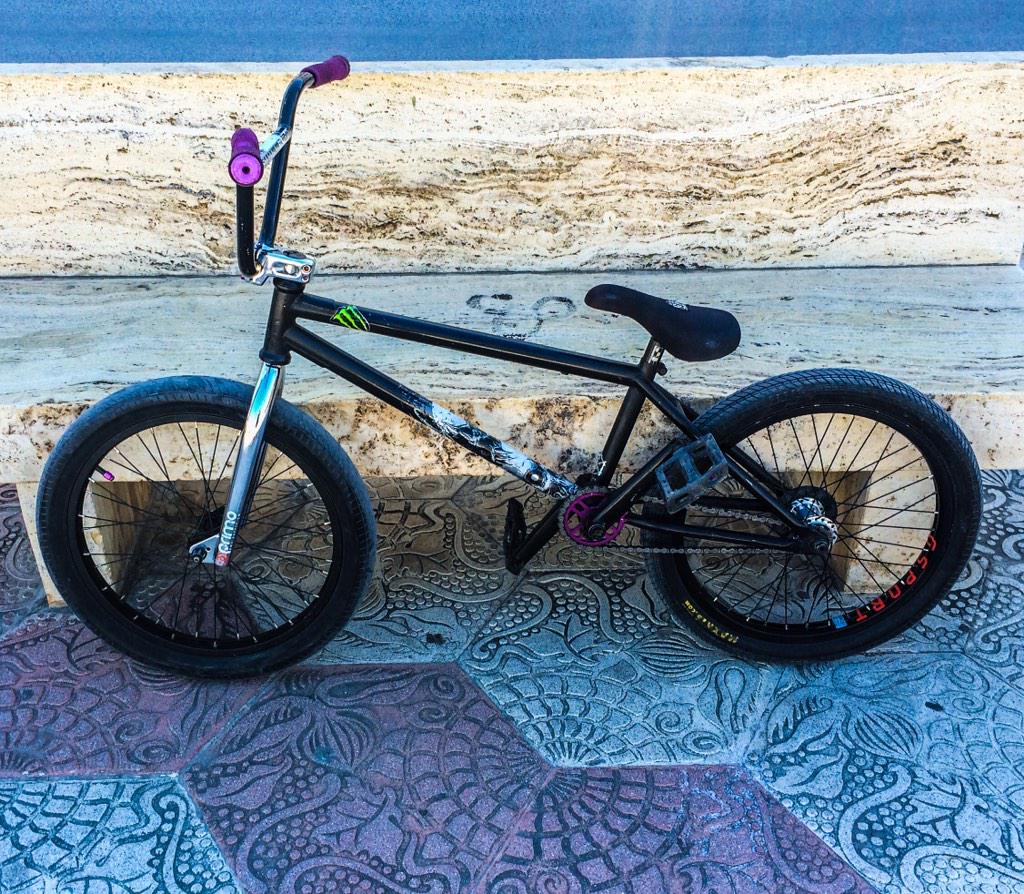 MaxFullerBmx's tweet image. My babe #bmx #stereobikeco #monsterenergy #bikes #spain