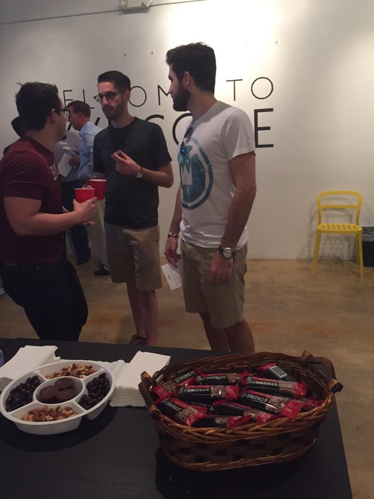 thelabmiami's tweet image. Kicking off @wyncode #pitchday at #theLABMiami #kindawesome