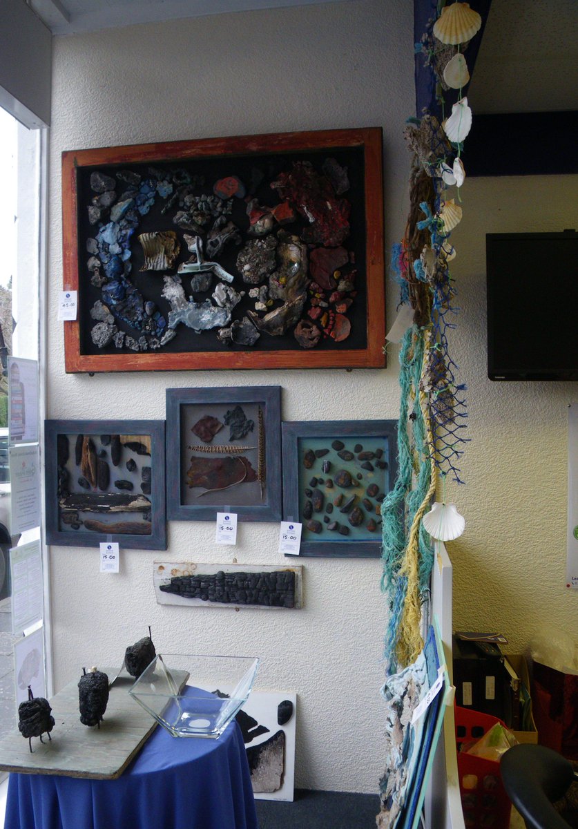 GreenweekStA's tweet photo. Sense Scotland's St Andrews @GreenweekStA #passitonweek window display - Beachcombed artworks @fifezerowaste http://t.co/uJ0GSjgWXj