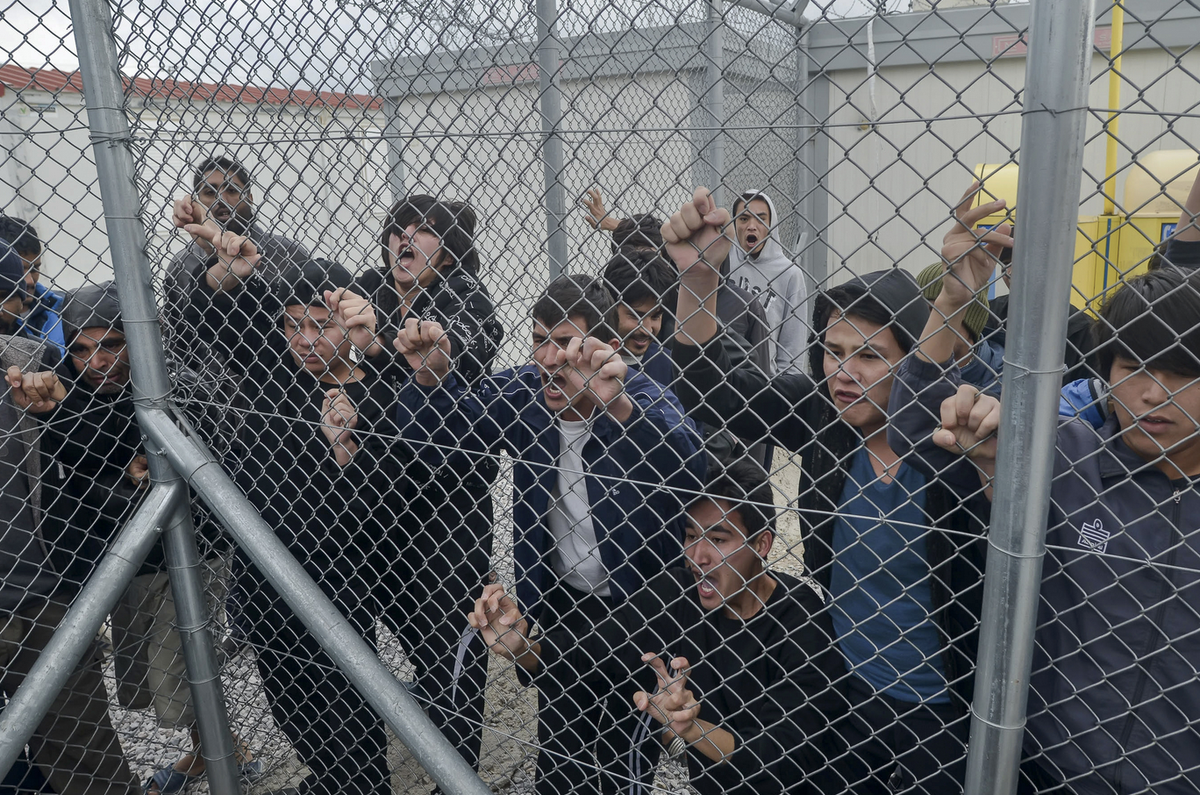 VICENews's tweet photo. Italy is pushing for the creation of migrant reception centers in North Africa: http://t.co/FkJAuLiIWd http://t.co/CKzwEaenHm