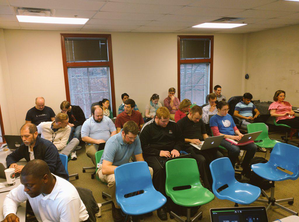kellyjandrews's tweet image. #golightningfast Nashville! You guys rock! #lightningdevweek