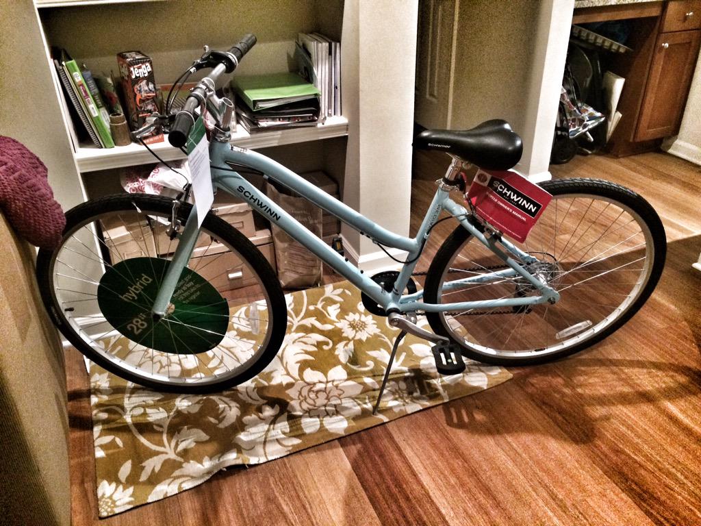 GoodDayTiffy's tweet photo. Can't wait to #HaveFunD tomorrow with my new #TiffanyBlue @RideSchwinn #bike! 🚲💚💙 http://t.co/5kVG61x9fv