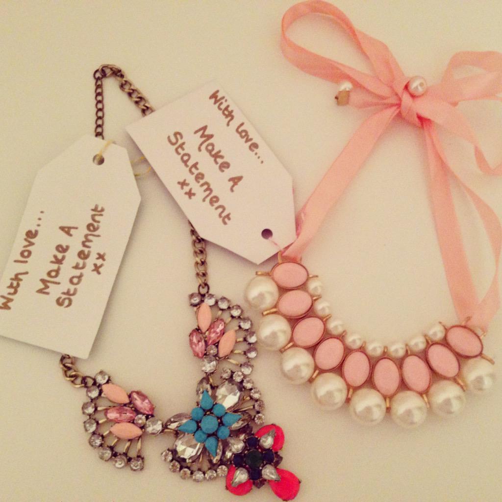 SilkandBoots's tweet photo. Loving this necklaces from  @makeastatementj #fbloggers http://t.co/98nQ5JBAw3