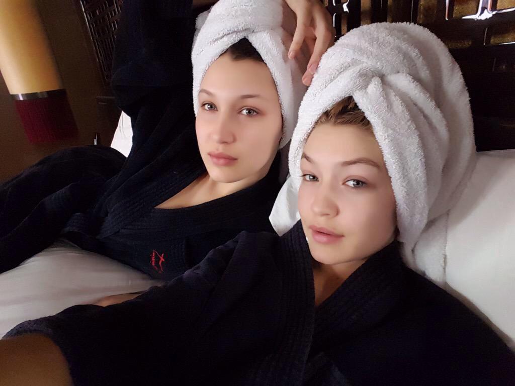postbadhadids's tweet photo. Bella Hadid X Gigi Hadid http://t.co/LP8kNKCyKO