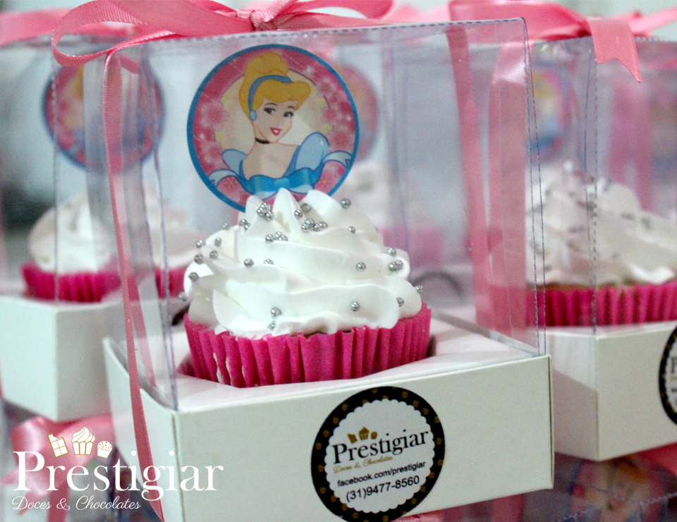 prestigiardoces's tweet image. #Cupcakes de baunilha com recheio de trufa branca #Cinderela #Prestigiar #Disney #Vanila #Trufa