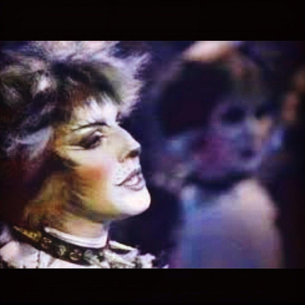 _jelliclecats's tweet photo. #catsthemusical #jelliclecats #Rumpleteazer #Mistoffelees #Grizabella #Demeter #Bombalurina http://t.co/i3Y74FsQax