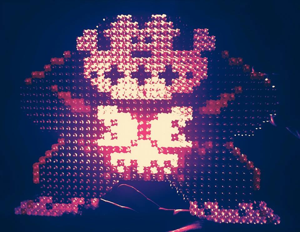 SynthTraxLive's tweet photo. Blacklight Kong?  There will be arcade machines on freeplay at the show!  https://t.co/SQp1CL4Wqg http://t.co/jhzLRbqVw8