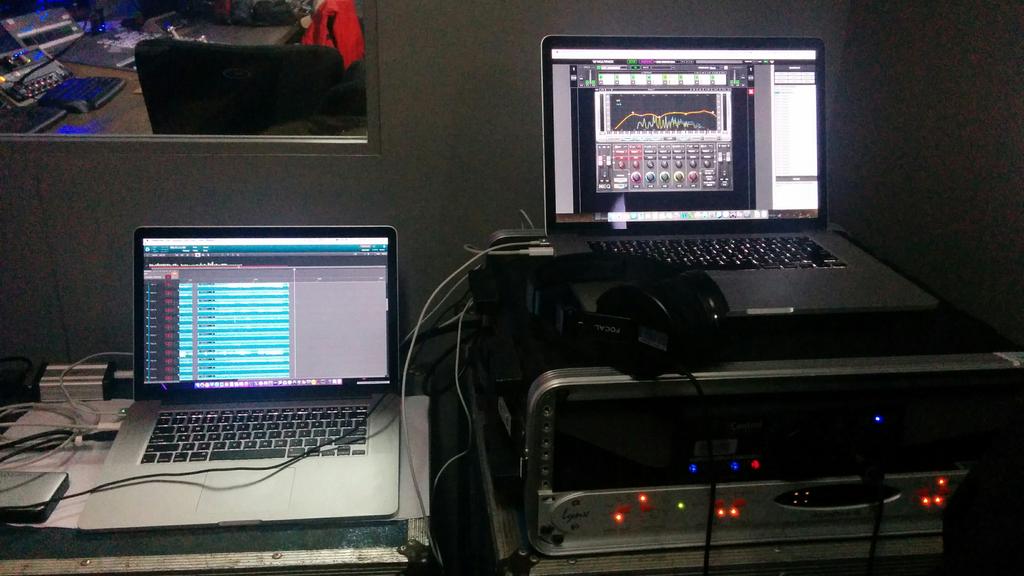 akurizki's tweet image. Using @WavesAudioLtd Tracks Live today for @netmediatama &amp;amp; @iwanfals Nyanyian Raya concert, running smooth!