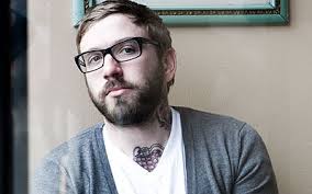 _OliverStudios's tweet photo. Dallas Green diz: “Meus fãs brasileiros são bastante expressivos nas redes sociais”. Saiba +: http://t.co/trrC0LBF1Z http://t.co/xq8OHAwLOo