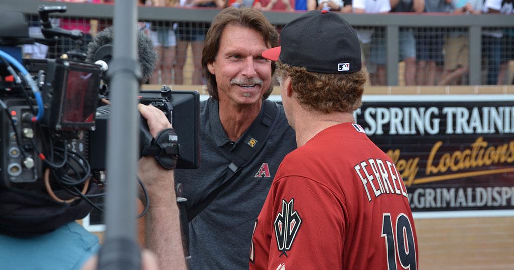 MLB's tweet photo. “People know me.” http://t.co/CTo0HxxEY9 #FerrellTakesTheField http://t.co/rDRD5l3Fkz