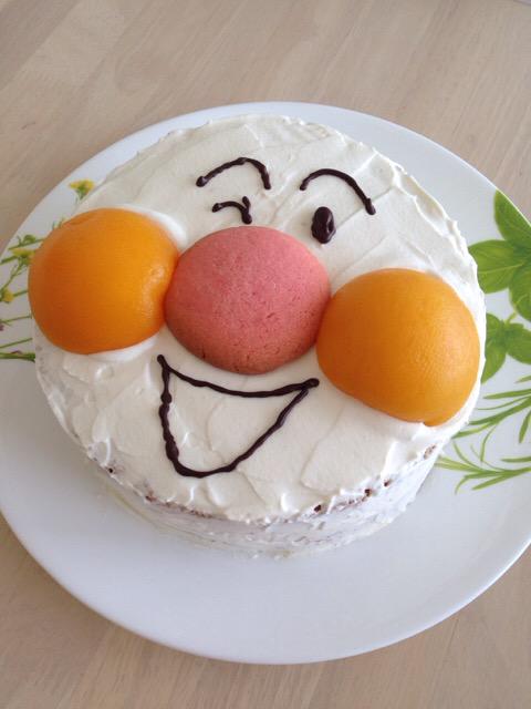ナトリーヌ 明日は息子の誕生日 バースデーケーキ完成です まさかの3回目のアンパンマンケーキ 2歳と3歳 のときに作って 去年は仮面ライダーv3ケーキを作ったけれど やっぱりアンパンマンケーキの方が良いらしい 今回は表情変えました 笑 Http
