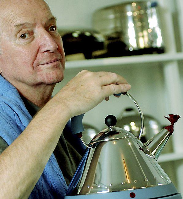 PioneerPress's tweet photo. Architect Michael Graves, also known for Target teakettles, dies at 80 - http://t.co/W8imqqeVKb http://t.co/OtgDuiyvcz