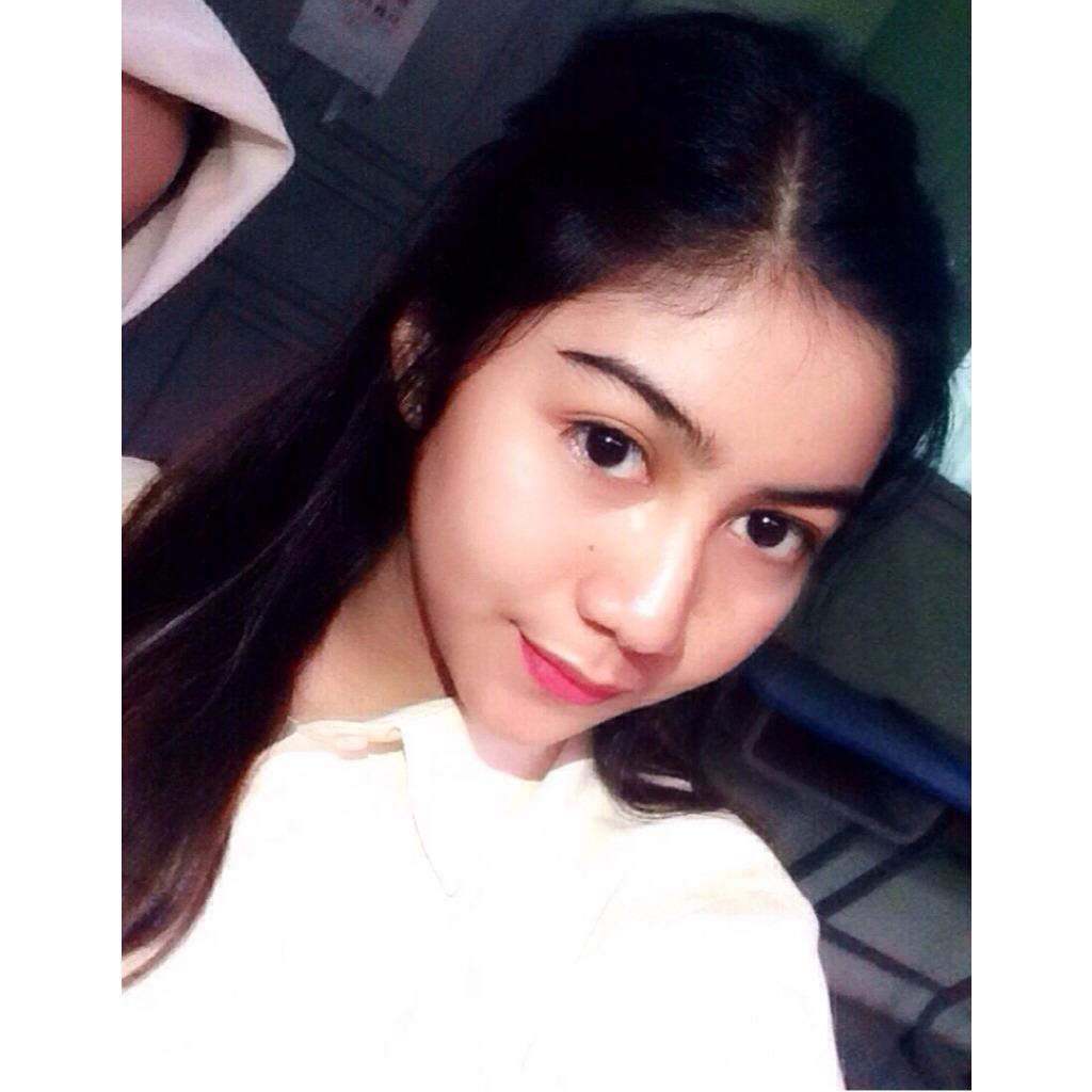 maelsteen's tweet photo. aamiin, nuhub ya @odantt: bantu ngucap'in biar awet muda panjang umur ! RT keras  @maelsteen: Happy @dianrarra xoxo http://t.co/a1O8G2VUus"