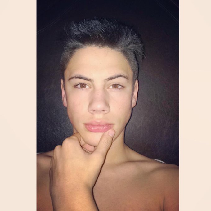 Watch Aaron Fuller's leaked NSFW photo on TwXstars