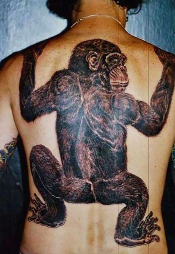 Funny_Tattoos's tweet photo. 何か怖い・・・　https://t.co/m79LqkYeW9