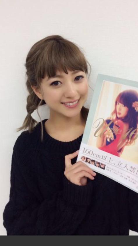 stts_mocci's tweet photo. 昨日、髪の毛初めて染めた ~！
このちあちゃん可愛すぎて、この写真見せて この色に近いやつにしてください！って言った（笑）

そしたらものすっごい イメチェンなった 
素晴らしい🙆✨爆笑 http://t.co/Iz5QnFiv76
