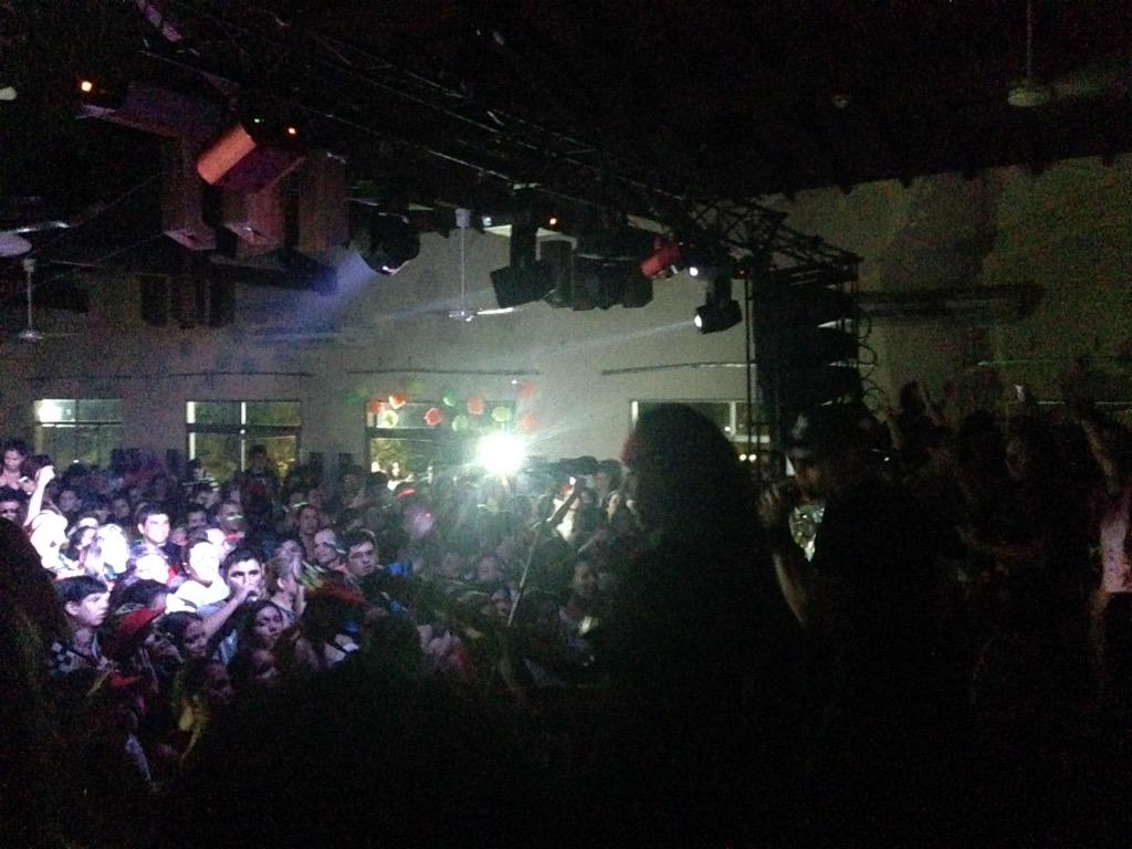 dioses015's tweet photo. Que difícil superar esto :) QUE BUENA FIESTA!! QUE BUENOS DIOOOOSES!!! http://t.co/ifmX9PrSvE