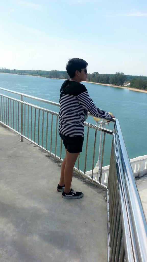 PkgGinkz's tweet photo. หากมองข้างๆแล้วไม่เจอใคร ให้กลับมามองที่ตัวเราเองง :) http://t.co/iXi9UD6xk9