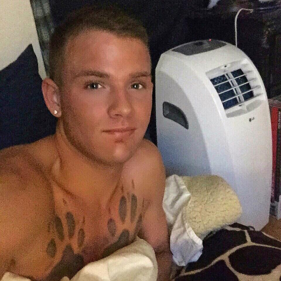 BrandonWildeXXX's tweet photo. Taking an in Bed #selfie gonna watch a movie &amp; 💤 I just wanna say goodnight to my boo @DylanKnightXXX Sweet Dreams 💋 http://t.co/CRBfAFCM22
