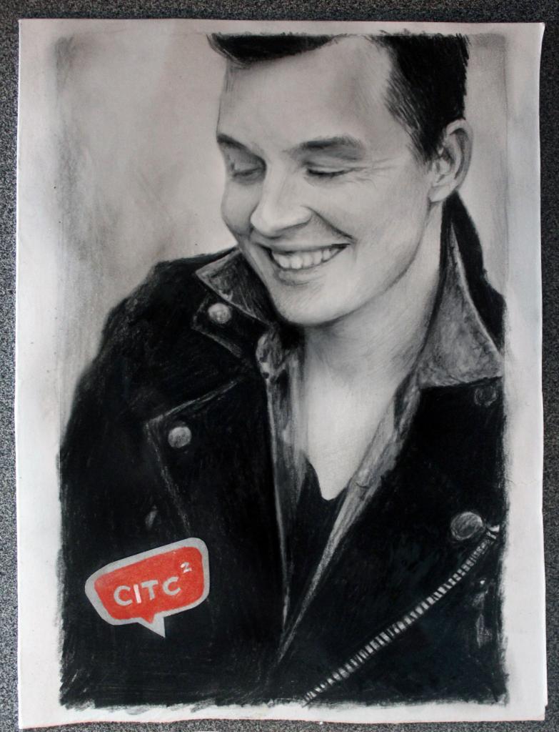 HAPPY BIRTHDAY AMAZING !!!!
New artwork for you :) (15*20,pencils)  