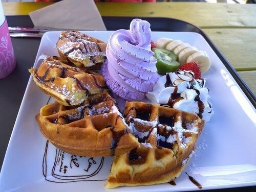FoodPornAww's tweet photo. Blueberry Waffles &amp; Ice Cream http://t.co/9AdLelQdAk