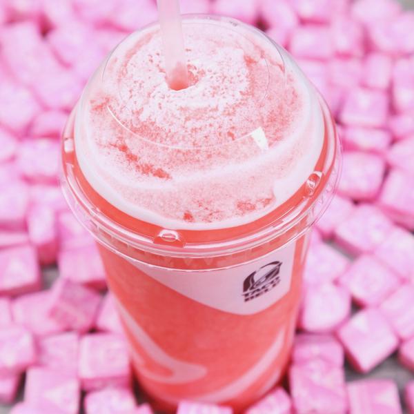 FoodPornAww's tweet photo. Taco Bell Starburst Freeze http://t.co/88ADg5T7lY