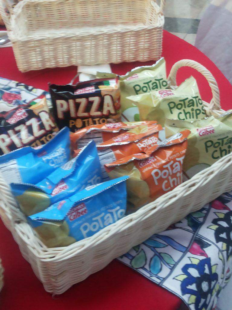 sablucena's tweet photo. 2nd batch for me to enjoy! Good to know #PotatoInTheCity JAGA is here to stay! #BestoPotato #JacknJillCalbee http://t.co/4s6yGEBEY0