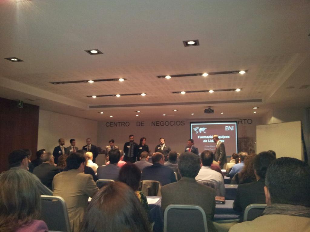 En <a href="/BNISevilla/">BNI Sevilla</a> con gente como Ricardo Vieira, J.M. Urbano y <a href="/TamariSanchez/">Tamari Sánchez Gómez</a>. ¡Gracias por recibirme tan bien!