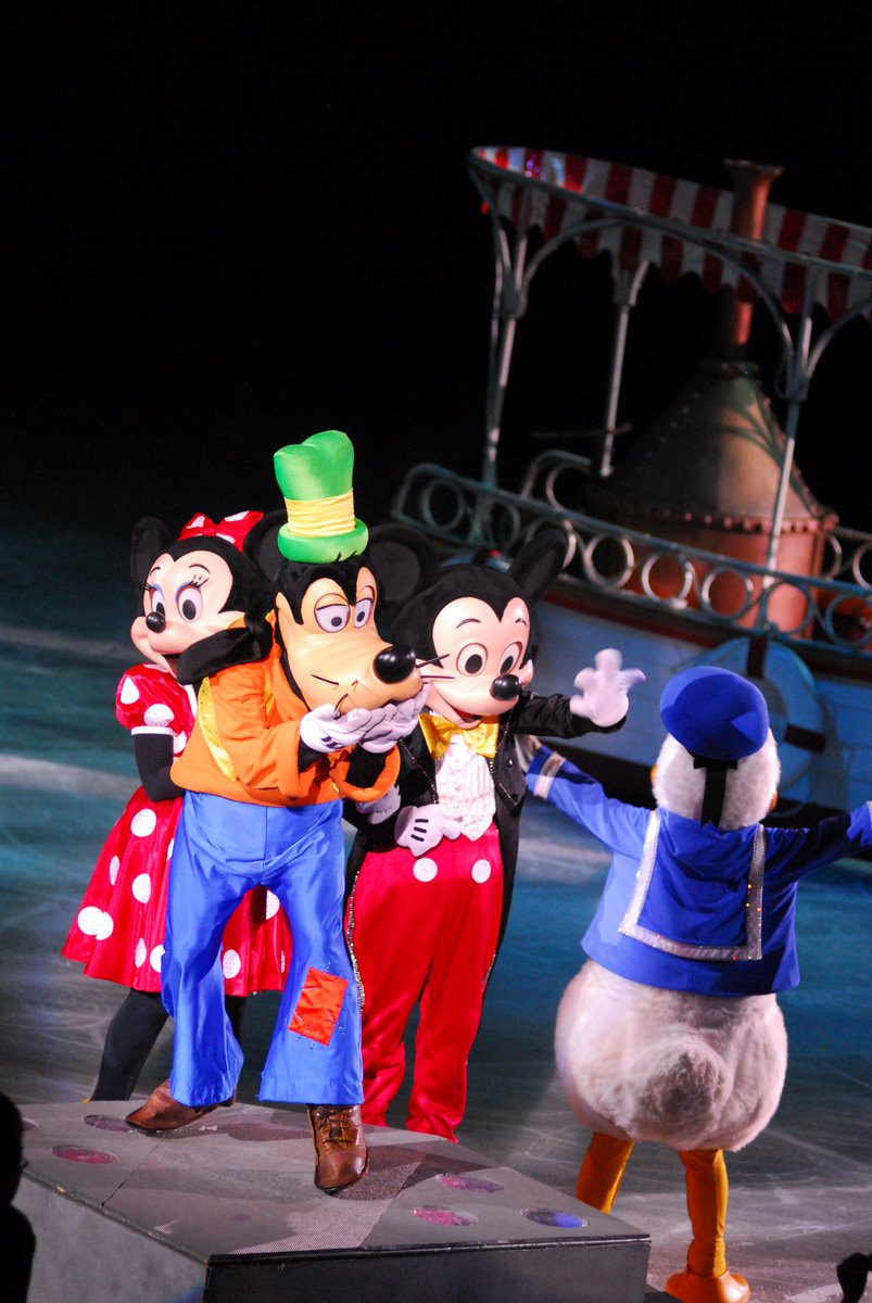 BDVizPro's tweet photo. Siang menjelang sore, adek-adek masih inget sama Mickey and Minney gak ? ;) http://t.co/eIUeKh3WxG